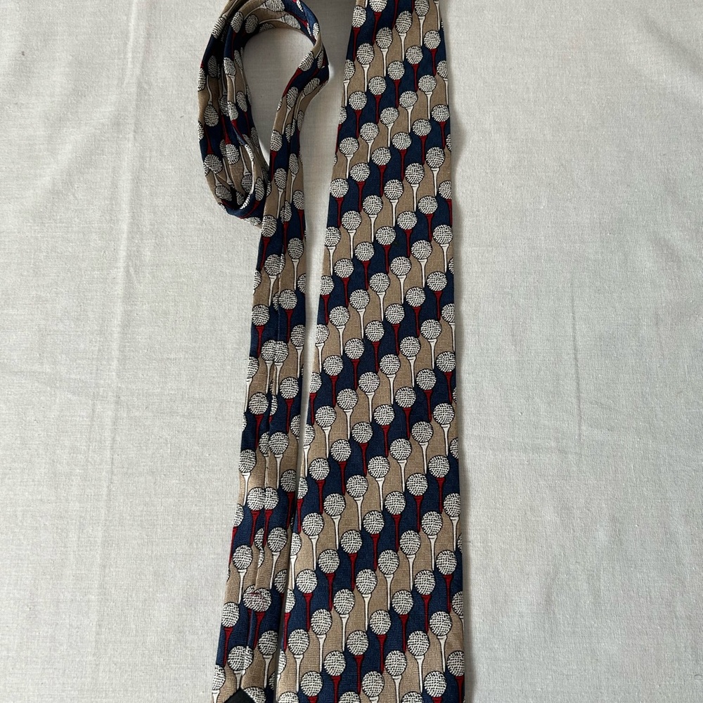 Elegant Patterned Tie in Blue and Tan. Excellent condition